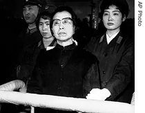 江青1981年受审