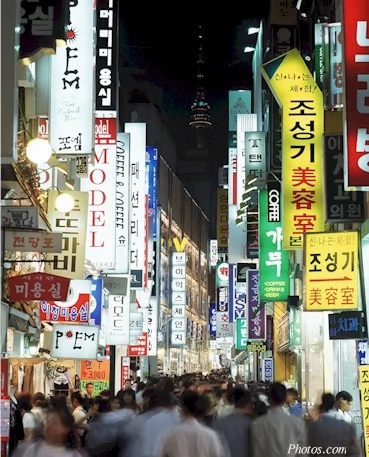 street scene in Seoul