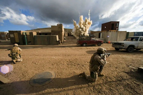 圖文：美軍作戰小隊進行反恐作戰演練