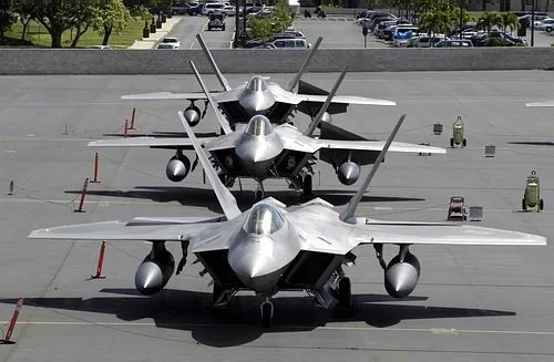 俄學者：F-22隱形戰機可以毫無察覺地直搗北京