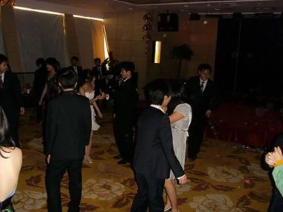 中國上流社會的尷尬舞會 