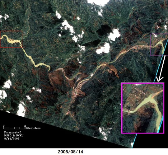 卫星照片显示唐家山下游又一堰塞湖形成