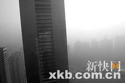 钟南山：数据显示50岁以上广州人肺脏呈黑色