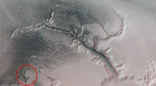 歐洲宇航局公布火星峽谷清晰照片 