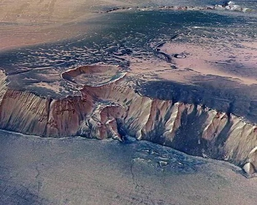 歐洲宇航局公布火星峽谷清晰照片 