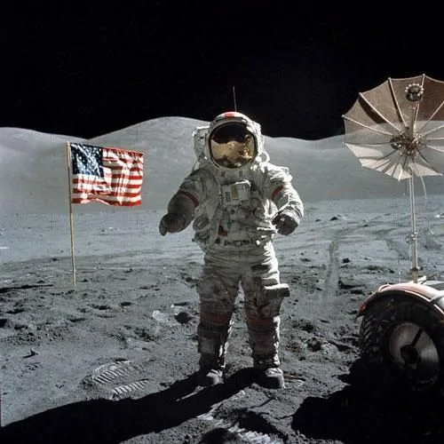 美国登月宇航员的太空服为何肮脏不堪？ 