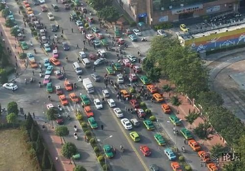 廣東汕頭一千多計程車罷運 抗議黑車橫行