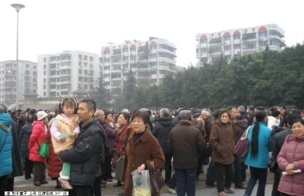 重慶市數萬教師正在大罷課，副市長不管用