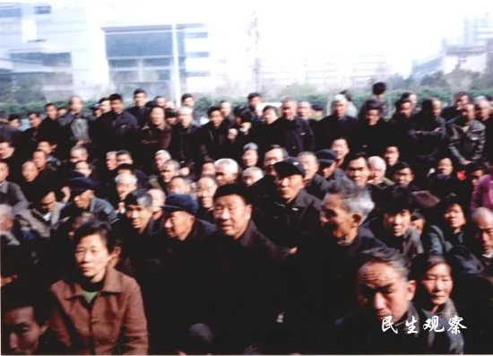组图：河南全省民办老师3月26日大规模抗议图