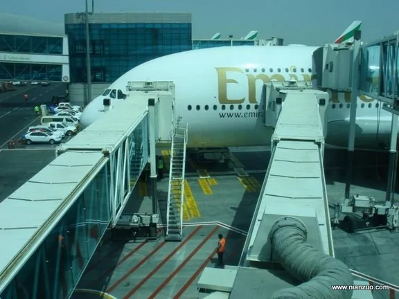 酋长的A380 ,登机口