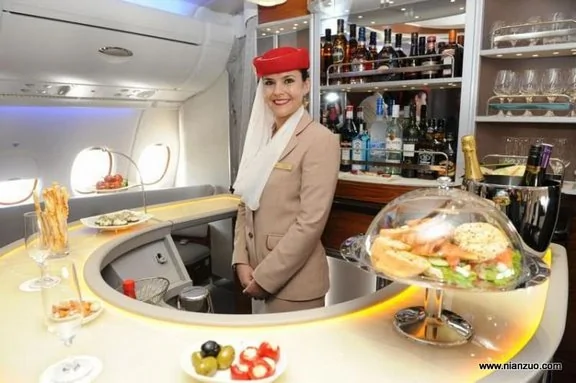 酋长的A380 餐厅？这么大,吧台,空姐,餐厅