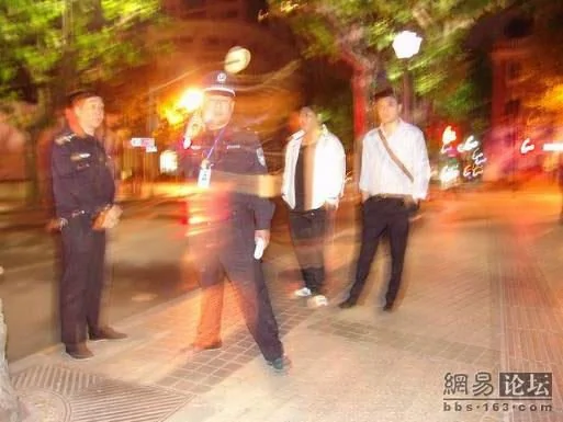 網友冒死偷拍：上海「黑幫」打砸搶劫全過程