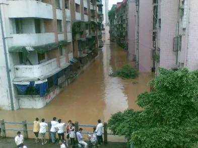 洪水淹沒柳州城  水利失修老天怒（圖）