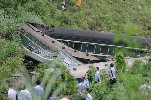 襄樊開往湛江列車廣西境內脫軌 4死50餘傷