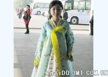 曝光在朝鮮旅遊時的那些漂亮女導遊(圖)
