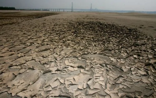 长江下游水位退至23年来最低点