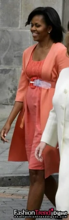除了借鑑前輩的經典造型以外，作為白宮的新女主人Michelle Obama的確有着自己的風格