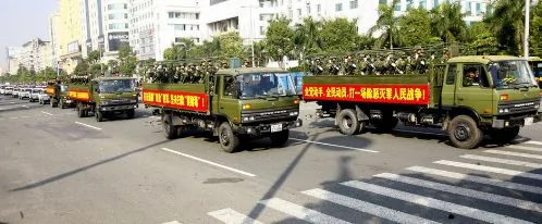 亞運年廣東厚街500警力大規模武裝巡邏震懾犯罪（組圖）