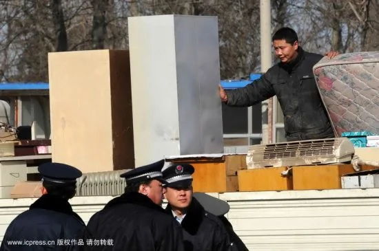 北京朝陽居民拒絕拆遷當場自焚（組圖）