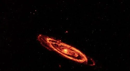 美宇航局望遠鏡拍到1600萬公里長慧星照片（組圖）