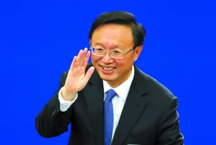 中国外长杨洁篪回避人权核心价值提问遭学者批驳（图）