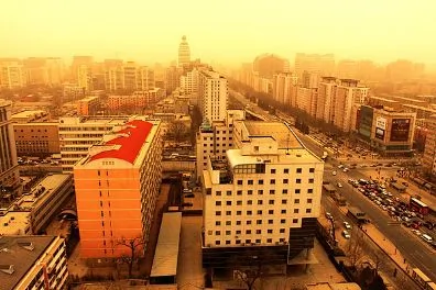 北京遭遇強浮塵  空氣五級重度污染
