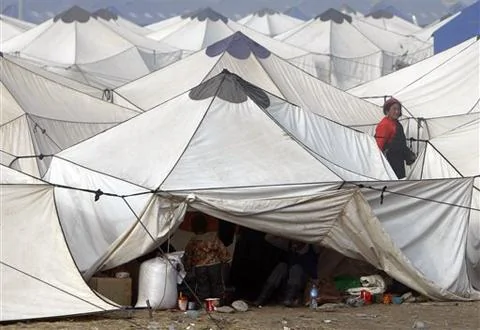圖為為青海玉樹地震災民臨時搭建的帳篷