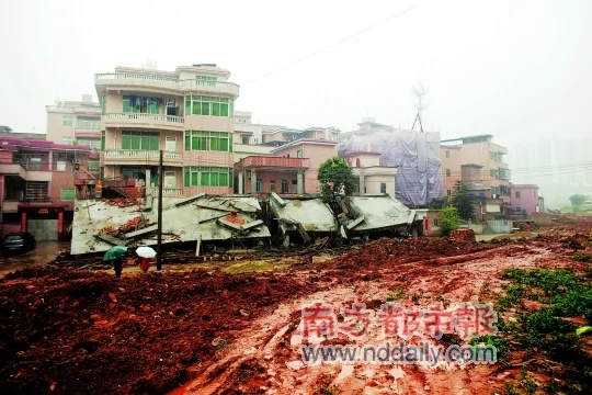 广州市萝岗区强拆，冲突中村民开枪击中保安