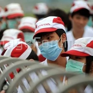 本田工廠的中國工人舉行罷工