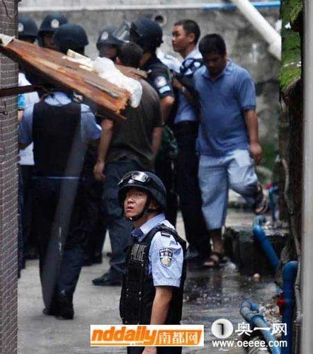 廣州男子持槍對抗警察 派出所副所長受重傷