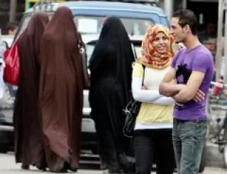 沒錯！ 阿拉伯政府要禁全罩面紗