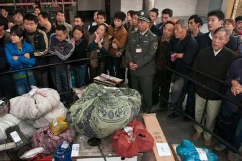 杭州城管公開拍賣罰沒物品