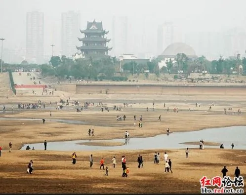 綜報：中國南方枯水，江河水位下降，河床乾枯