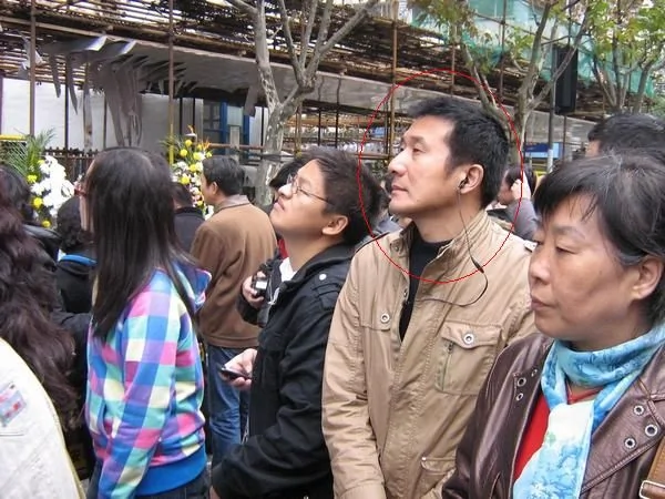 活跃在上海特大火灾现场周围的市级卧底大起底(图)/上海维权