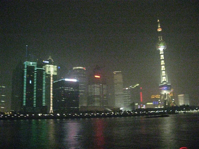 網友親歷：見證後世博時代的都市上海 感覺有點涼(組圖)