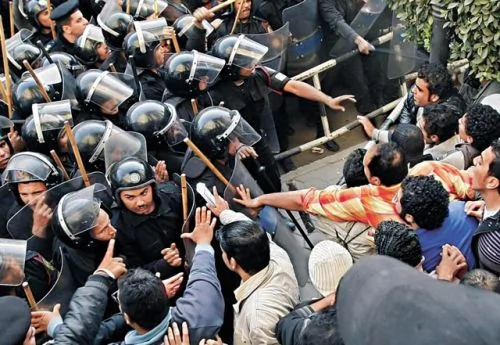 埃及反独裁大示威　无惧血腥镇压