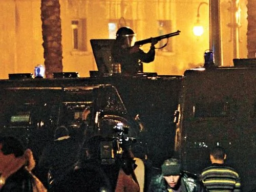 埃及反独裁大示威　无惧血腥镇压