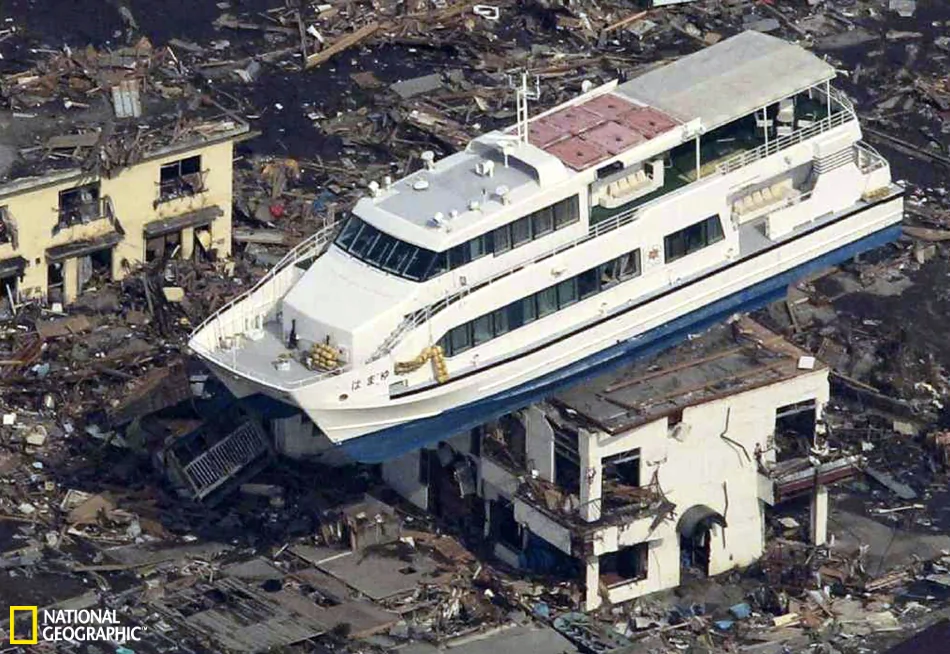 日本海嘯20張最難忘照片：船舶衝上廢墟