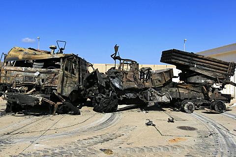 联军打击在叛军城市附近的利比亚军队