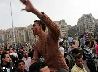 埃及再爆流血冲突 “军民不再是一家”