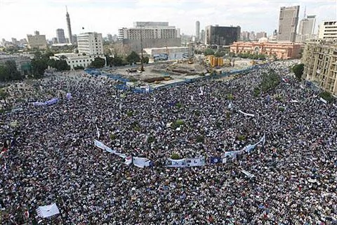 4月8日开罗解放广场上民众要求法办下台的前总统