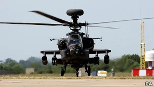 英国阿帕奇直升机首次出击利比亚