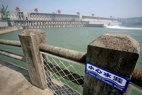 三峡大坝(资料照片)