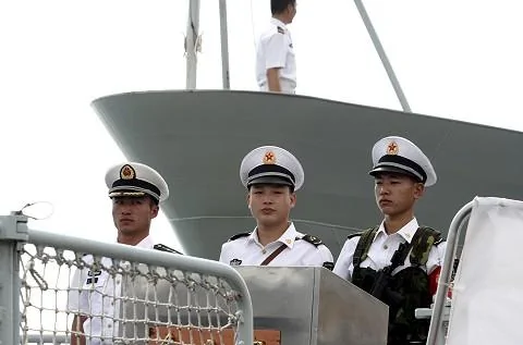 中國實兵演練，南中國海對峙升溫