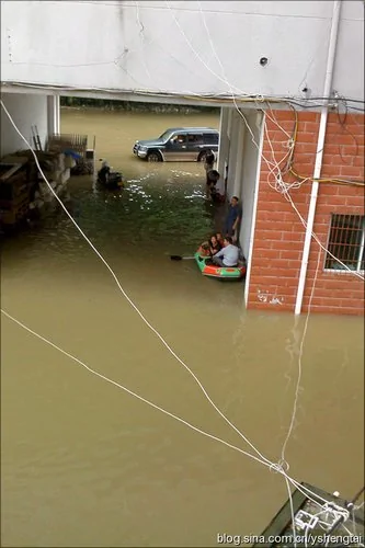 实拍：直击江西洪灾现场 家乡淹成这样了！