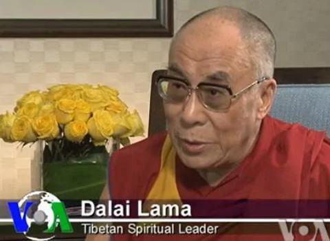 西藏精神領袖達賴喇嘛。圖為他7月12日接受美國之音中文部電視專訪時