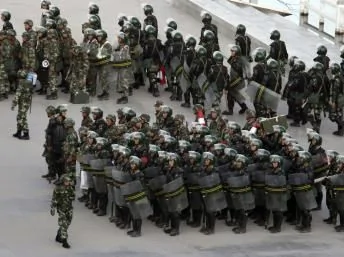 中国武警"雪豹"突击队进驻新疆阿克苏