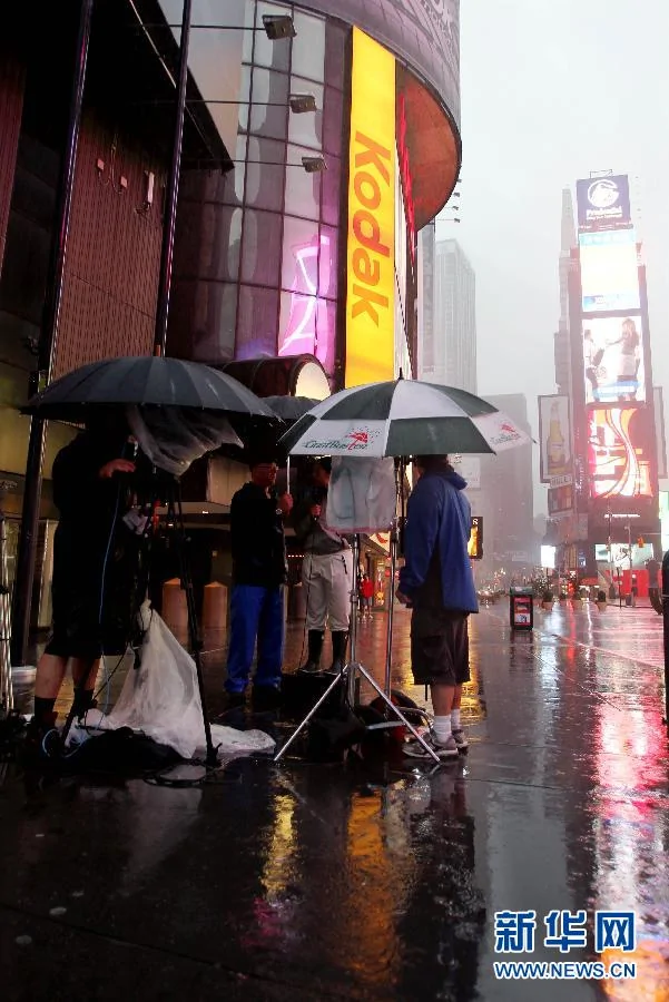 美國紐約風雨交加 河水溢出 曼哈頓街道被淹(組圖)