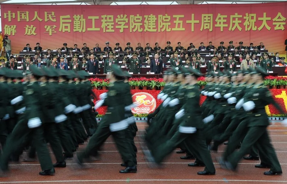 外籍學員參加解放軍軍校建院50周年慶典閱兵式(高清組圖)