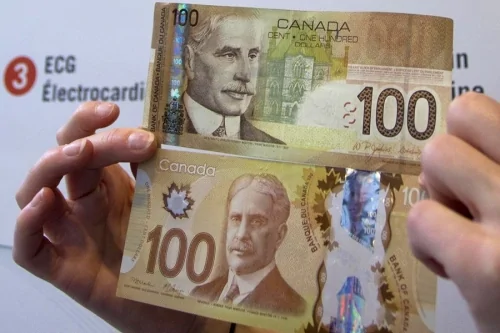 加拿大進入塑膠鈔票時代
